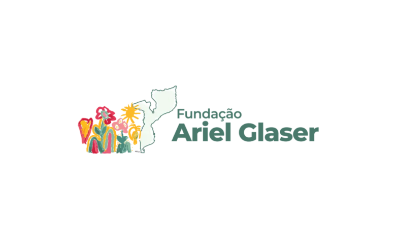 Site de Portfolio e Curriculo de Marketing Simples Preto e Verde Escuro 6.png